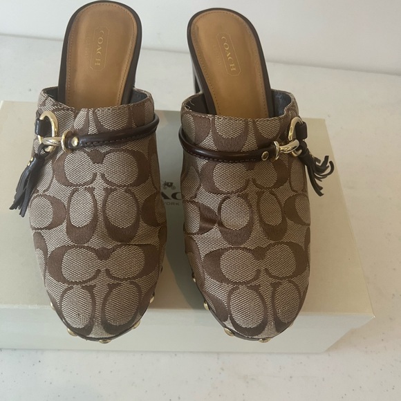 Coach Brown Mule Clogs with Signature Pattern 3 inch heel - Picture 4 of 6
